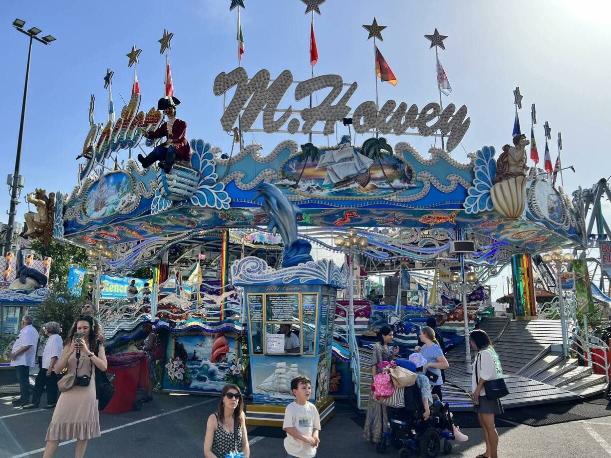 Certain rides are exclusively reserved for small children.