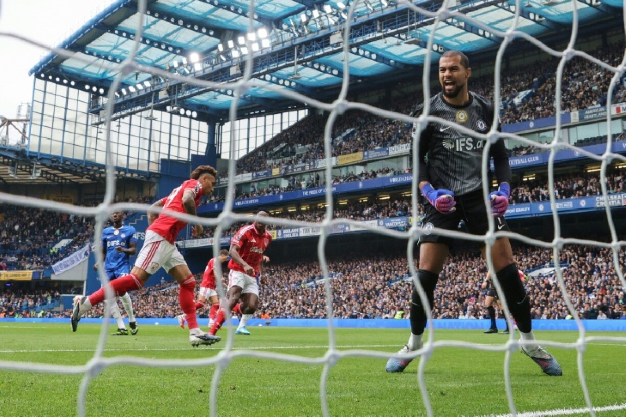 Le gardien de Chelsea Robert Sanchez battu par Igor Jesus sur le 2e but de Nottingham Forest Stamford Bridge, le 4 mai 2026