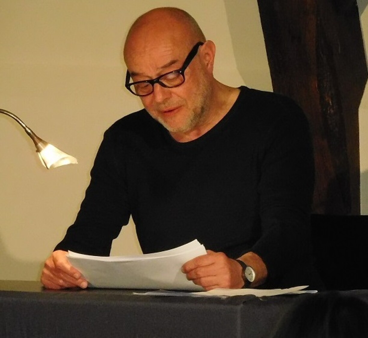 De Steve Karier liest aus