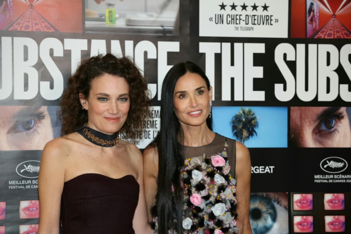 La réalisatrice française Coralie Frageat (g) et l'actrice américaine Demi Moore à l'occasion de la première du film