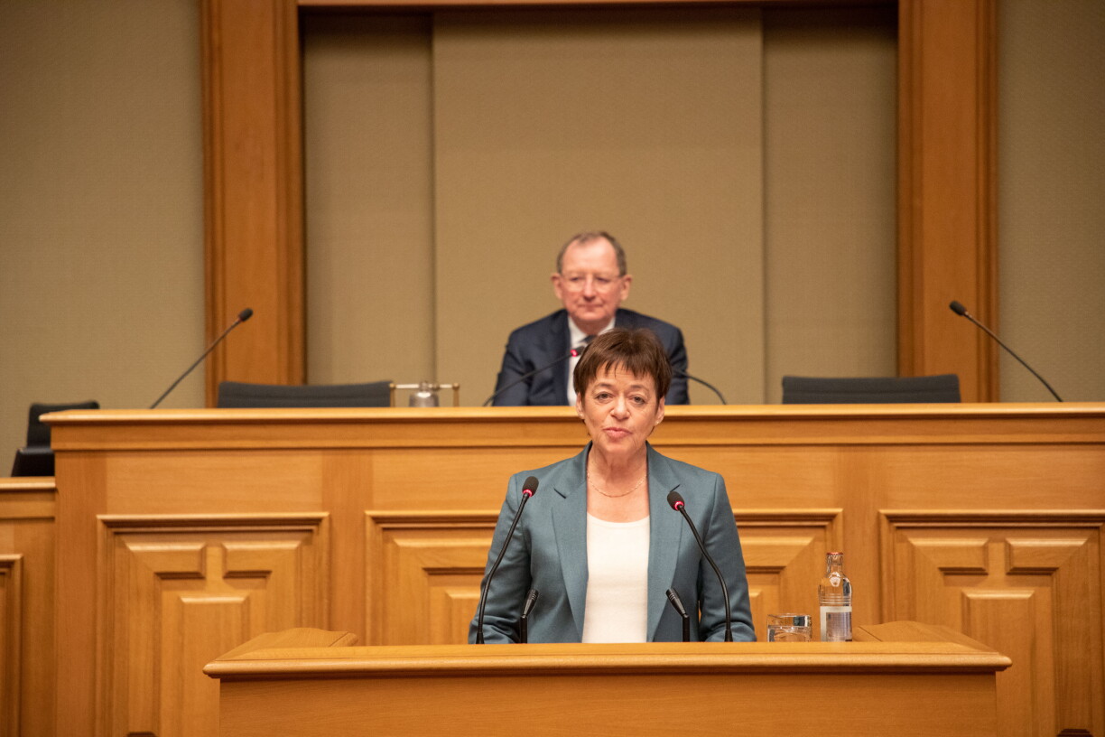 D'Josée Lorsché bei enger Chamberplenière am Dezember 2023.
