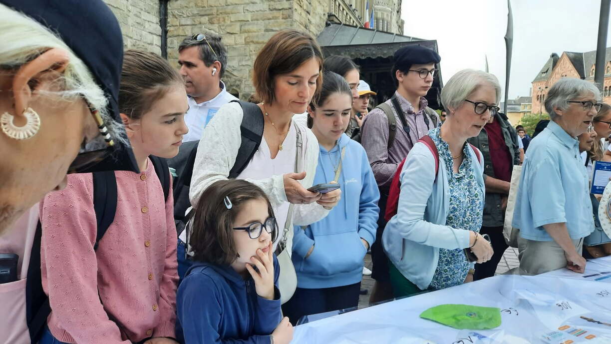Sophie et Louis-Nicolas vont revenir à Nancy avec 60 euros de gadgets et des souvenirs plein les cœurs