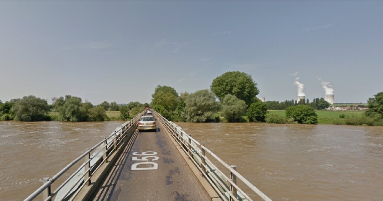 Il était temps de remplacer ce pont à une voie datant de 1944!