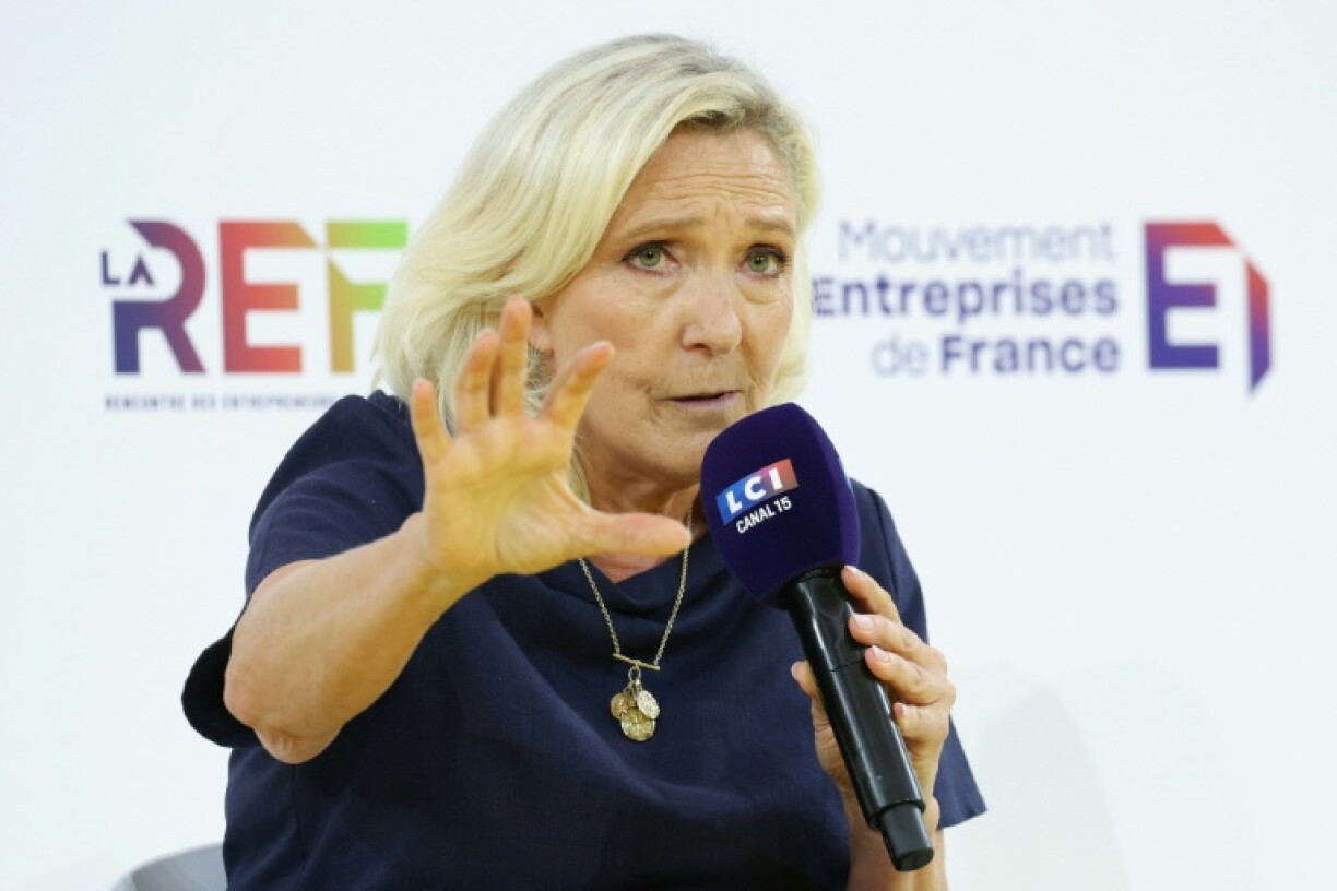 Marine Le Pen participe au débat entre les principaux candidats à la présidentielle organisé par le Medef, le 27 août 2026 à Paris