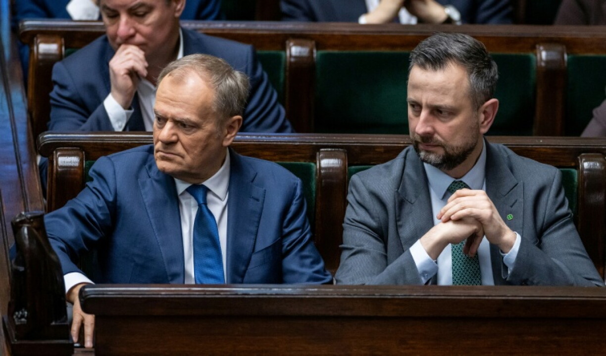 Hinweise auf einen "möglichen Attentatsversuch" gegen Ministerpräsident Donald Tusk und Verteidigungsminister Wladyslaw Kosiniak-Kamysz haben in Polen höchste Sorge ausgelöst.
