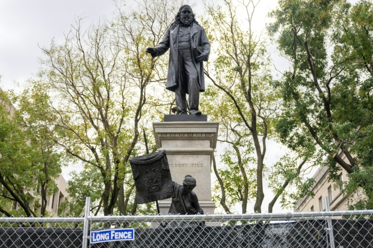 La statue du général confédéré Albert Pike à Washington, le 28 octobre 2025