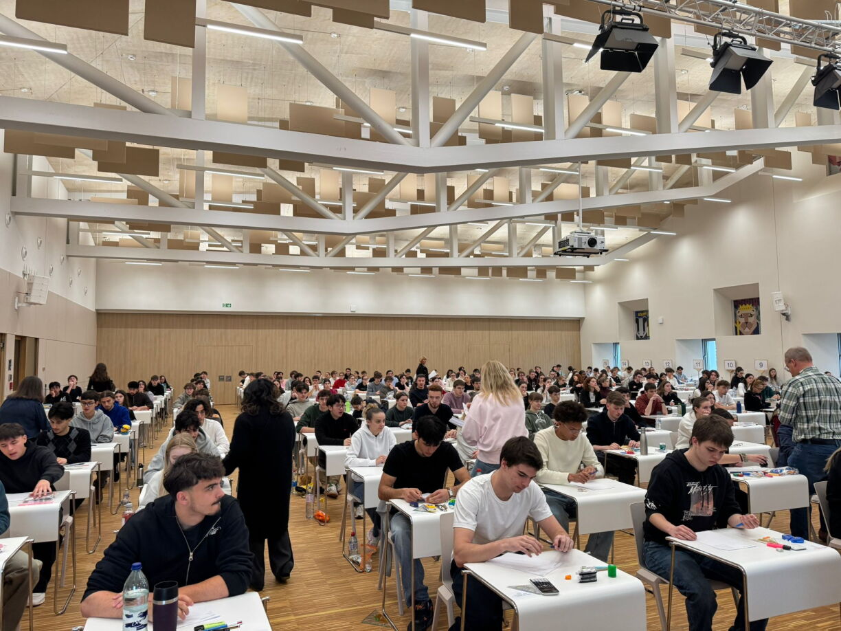 D'Premièresexamen am Lycée Michel Rodange hunn ugefaangen.