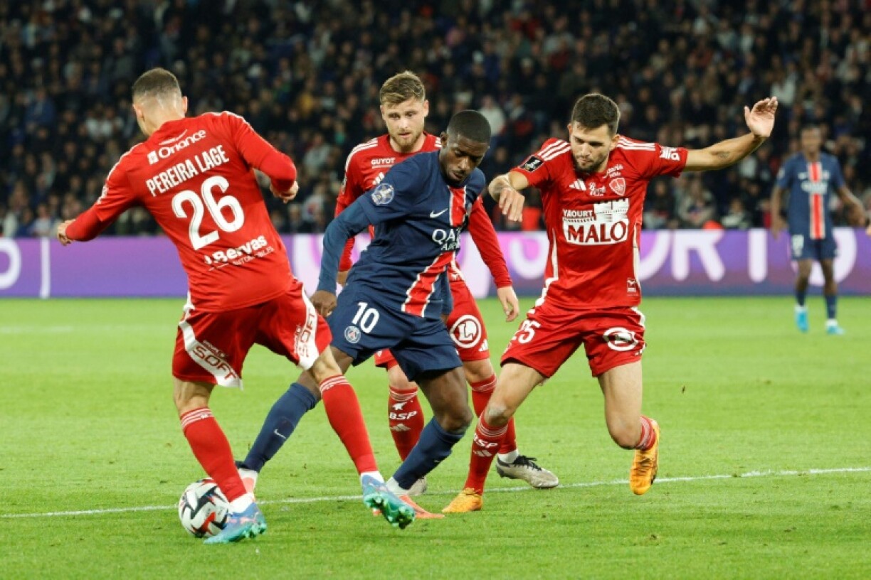 L'attaquant parisien Ousmane Dembélé (au centre) lors du match de Ligue 1 contre Brest, au Parc des princes, le 14 septembre 2024