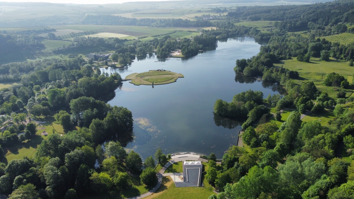 Le lac d'Echternach accueille les baigneurs et plaisanciers à partir de cet été 2023.