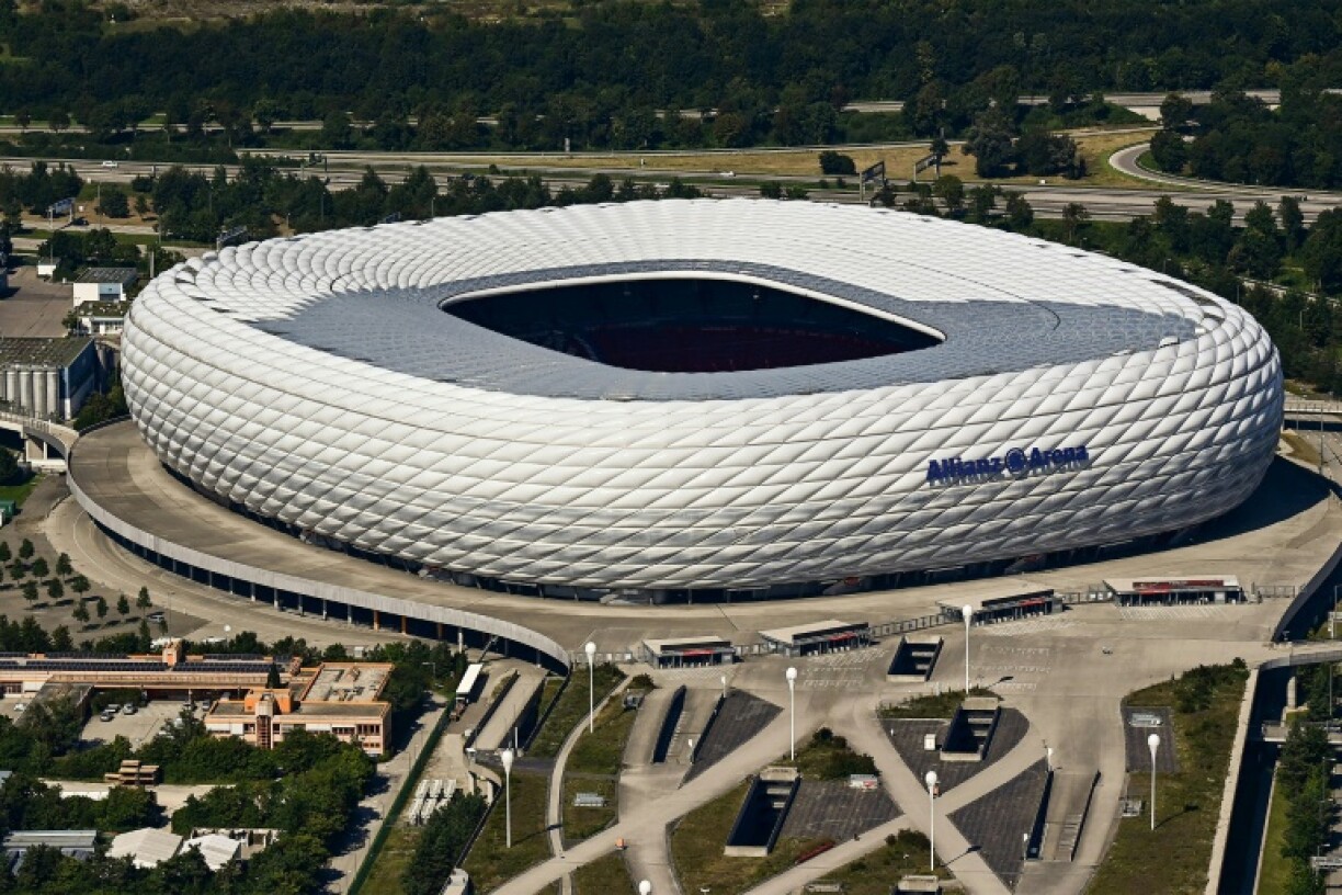Vue aérienne du stade de football Allianz Arena à Munich, le 5 septembre 2021