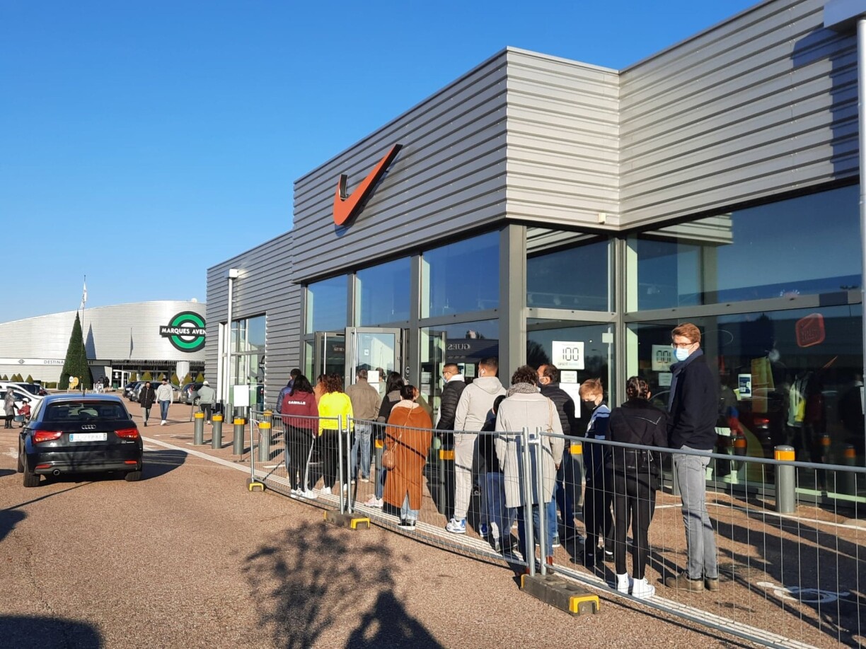 Notre journaliste a constaté que des files d'attente s'étaient formées devant les boutiques de la zone commerciale de Talange samedi.