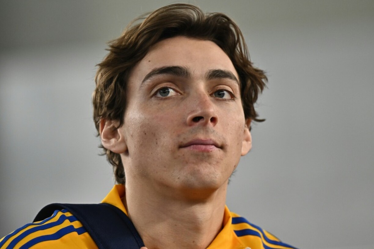 Armand Duplantis meets the media in Nanjing