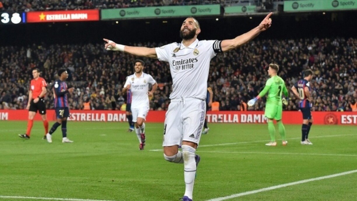 Le capitaine du Real Madrid Karim Benzema, auteur d'un triplé contre le FC Barcelone, en demi-finale retour de Coupe du Roi, le 5 avril 2023 au Camp Nou