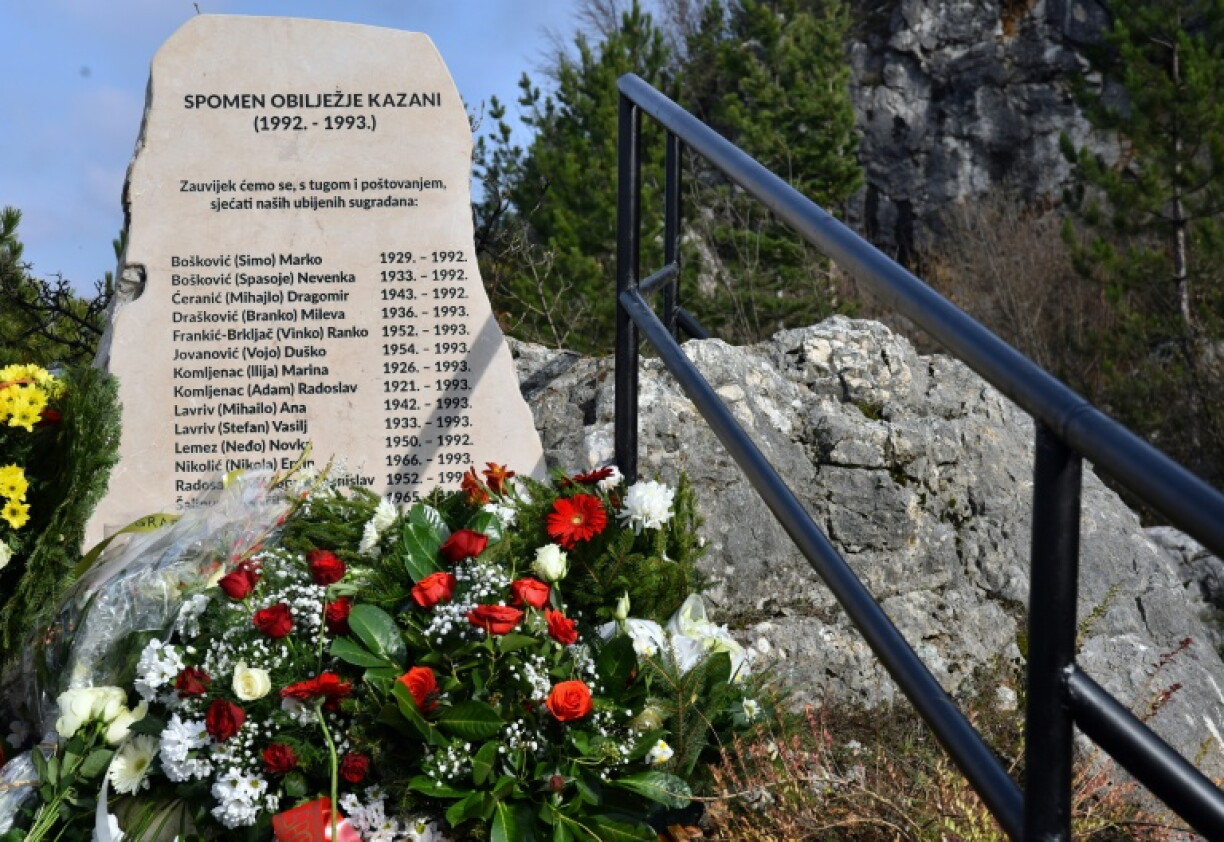Mehr als 30 Jahre nach dem Ende des Bosnien-Kriegs hat die österreichische Justiz Ermittlungen gegen zwei Verdächtige aufgenommmen, die als so genannte Wochenend-Scharfschützen auf Zivilisten im belagerten Sarajevo geschossen haben sollen.