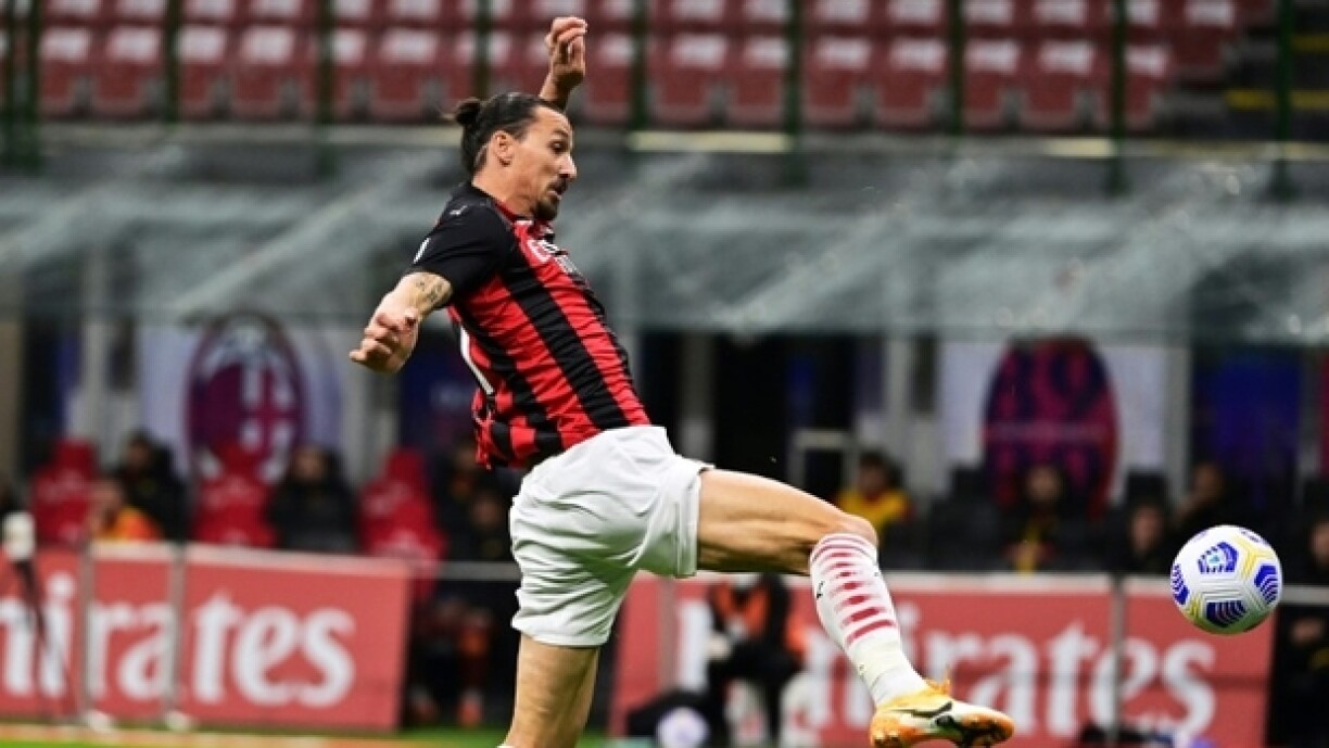 L'attaquant suédois de l'AC Milan, Zlatan Ibrahimovic, auteur d'un doublé lors du match de Serie A face à l'AS Rome, à Milan, le 26 octobre 2020