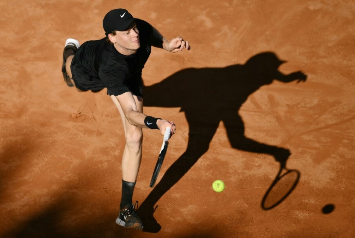 L'Italien Jannik Sinner, N.1 mondial, au 3e tour du Masters 1000 de Rome contre le Néerlandais Jesper De Jong le 12 mai 2025