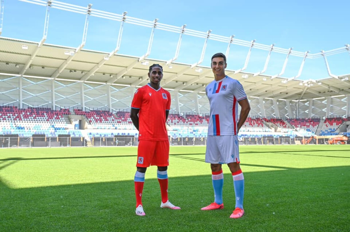 Les photos prises au nouveau stade national lors de la présentation du nouveau maillot luxembourgeois