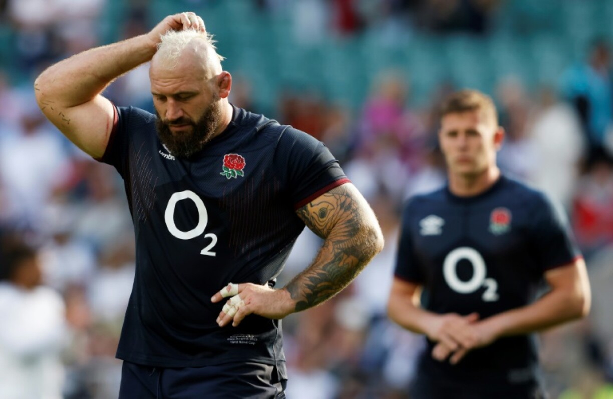 Le dépit de l'international anglais Joe Marler (g) après la défaite contre les Fidji, le 26 août 2023 à Twickenham