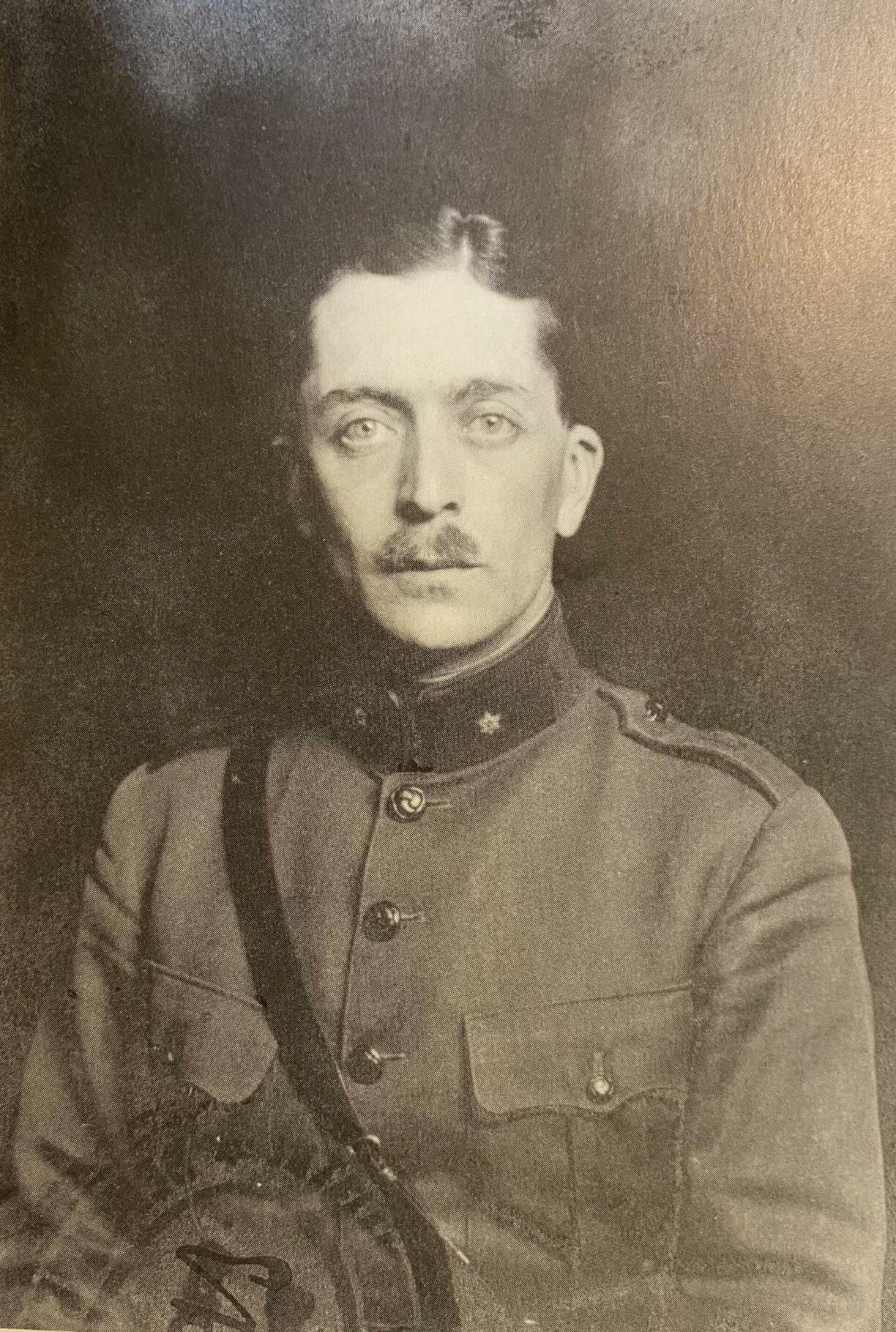 The enigmatic Baschwitz Meau. Somewhat fittingly, he vanishes after 1940 and it is not known what ultimately became of him.