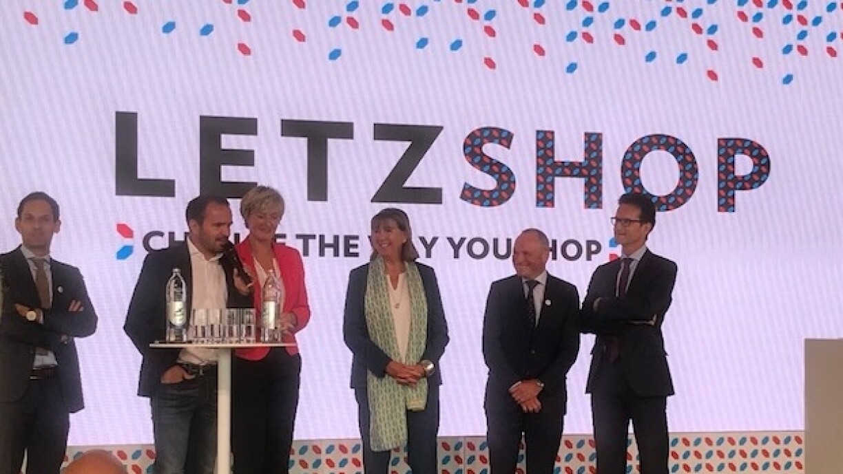 Den Dan Biancalana (LSAP-Buergermeeschter vun Diddeleng), den Dan Spogen (RTL), d'Francine Closener (deemoleg LSAP-Staatssekretärin am Wirtschaftsministère), d'Lydie Polfer (Stater DP-Buergermeeschtesch), de Fernand Ernster (clc-President) an de Carlo Thelen (Direkter vun der Chambre de commerce) bei der Inauguratioun vum Site am September 2018.
