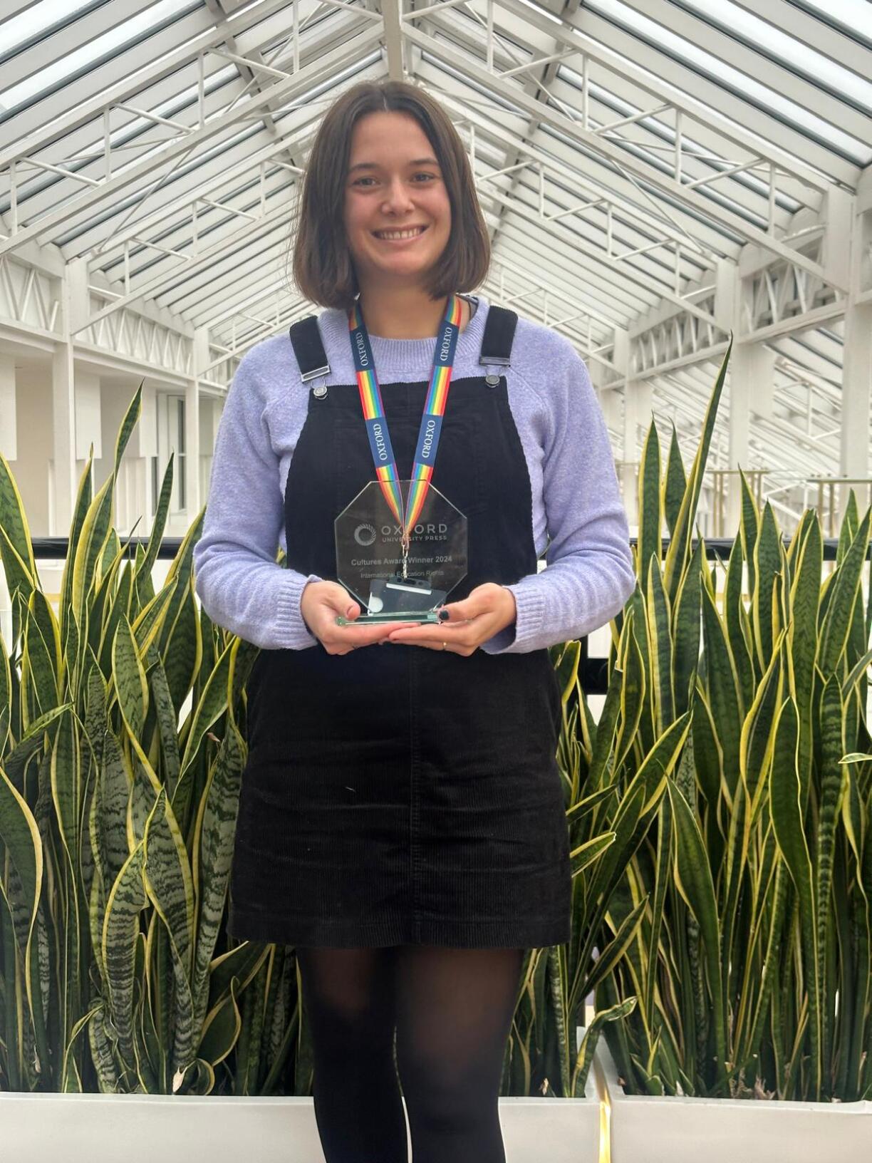 En Award vum Verlag Oxford University Press: Am September 2024 gouf d'Isabelle Zigrand fir hir gutt Aarbecht ausgezeechent.