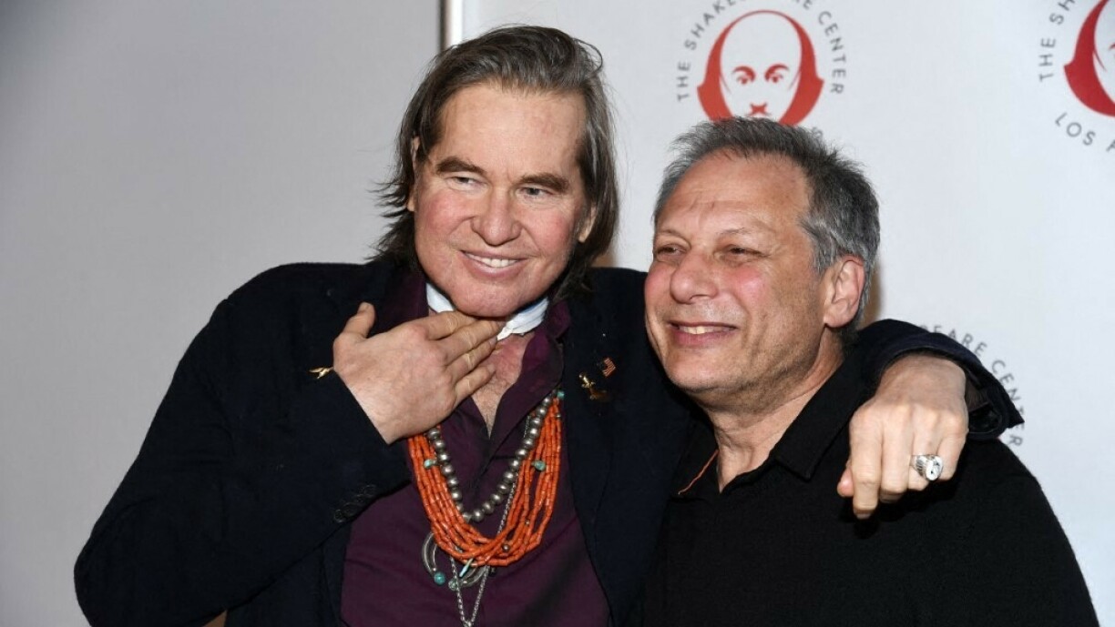 De Val Kilmer (lénks) am Joer 2019 zesumme mam Ben Donenberg.