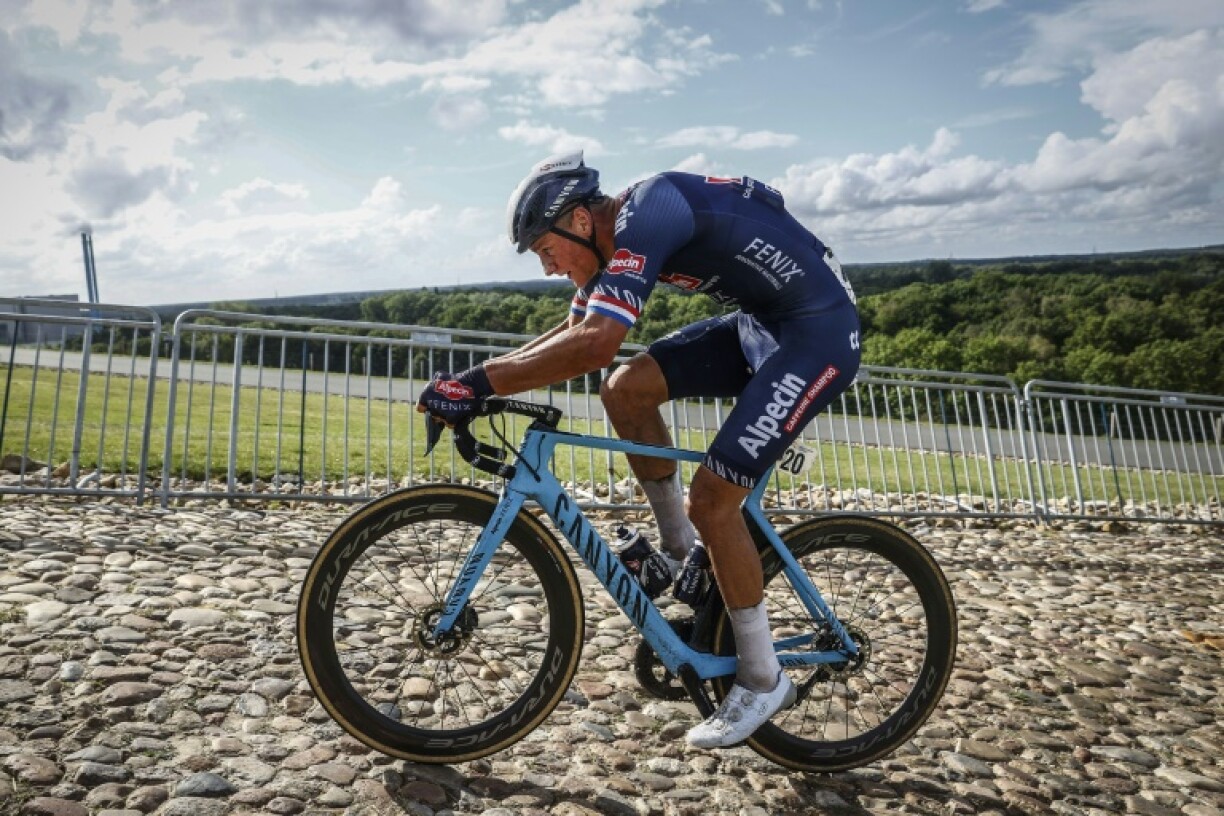 Le Néerlandais Mathieu van der Poel pendant la course des Championnats des Pays-Bas sur route le 23 août 2020 à Wijster