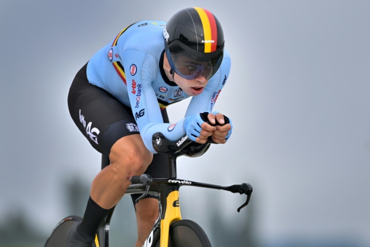 Le Belge Wout Van Aert lors du contre-la-montre individuel des Mondiaux de cyclisme sur route autour de Bruges, le 19 septembre 2021