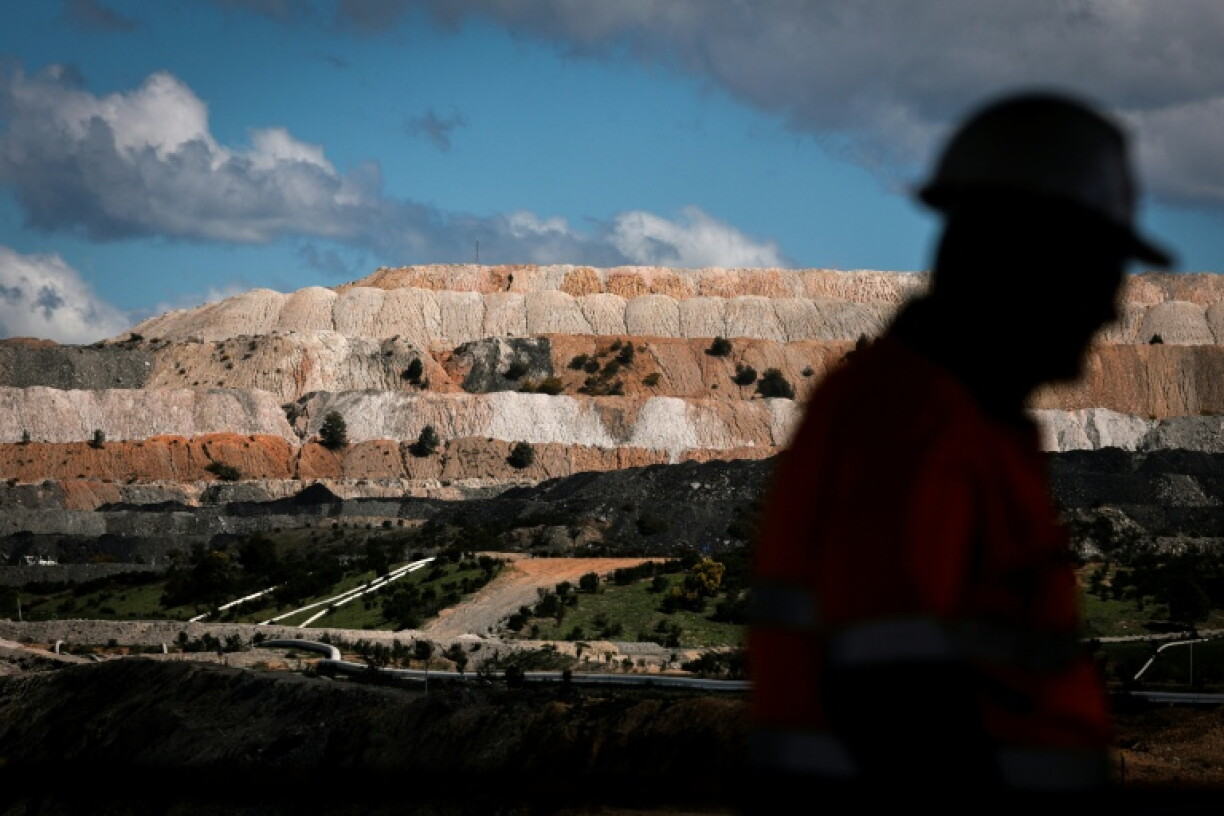 Australia is one of the world's fossil fuel giants, ranking among the top exporters of both coal and liquefied natural gas