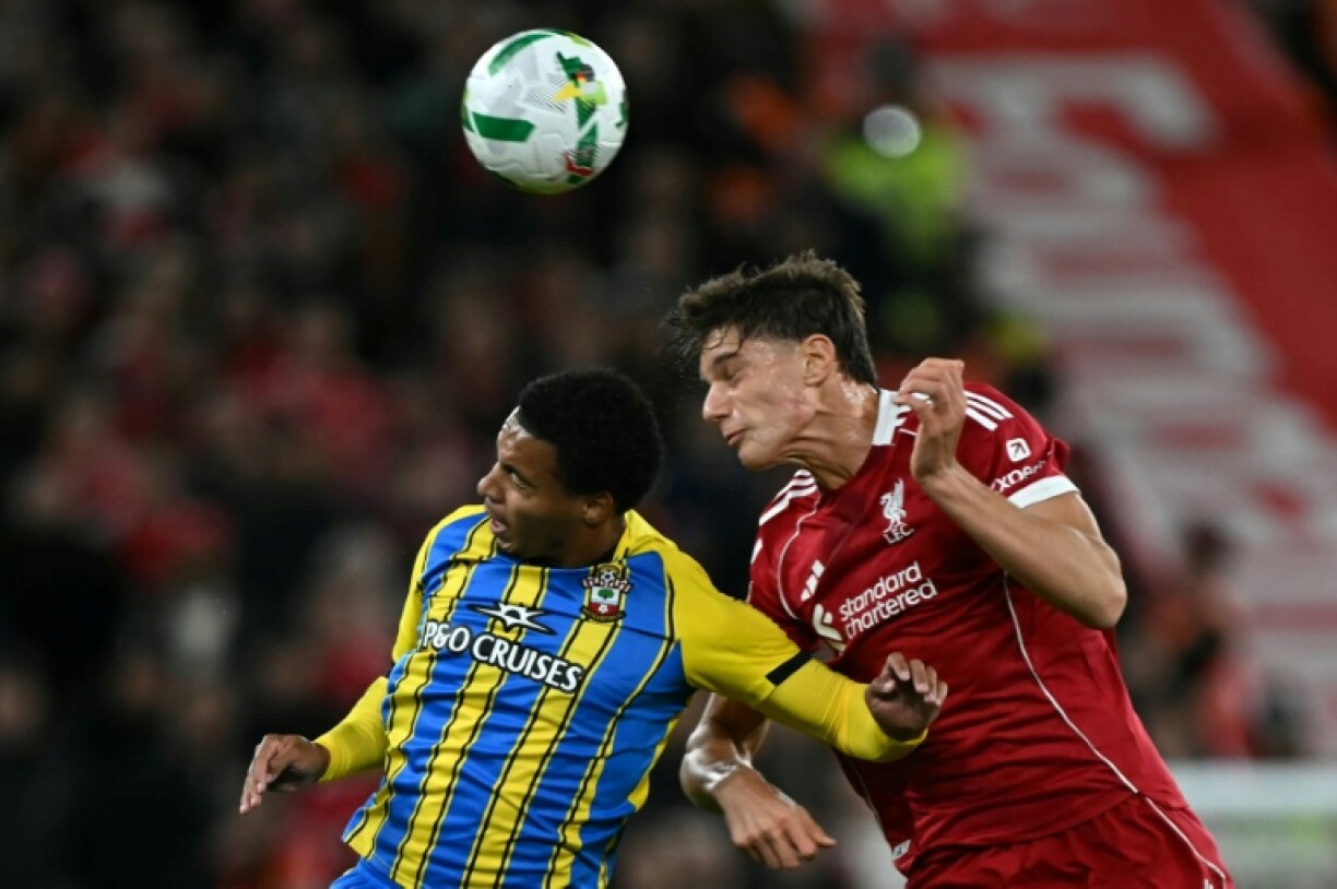 Liverpool's Giovanni Leoni is set to be sidelined for a year