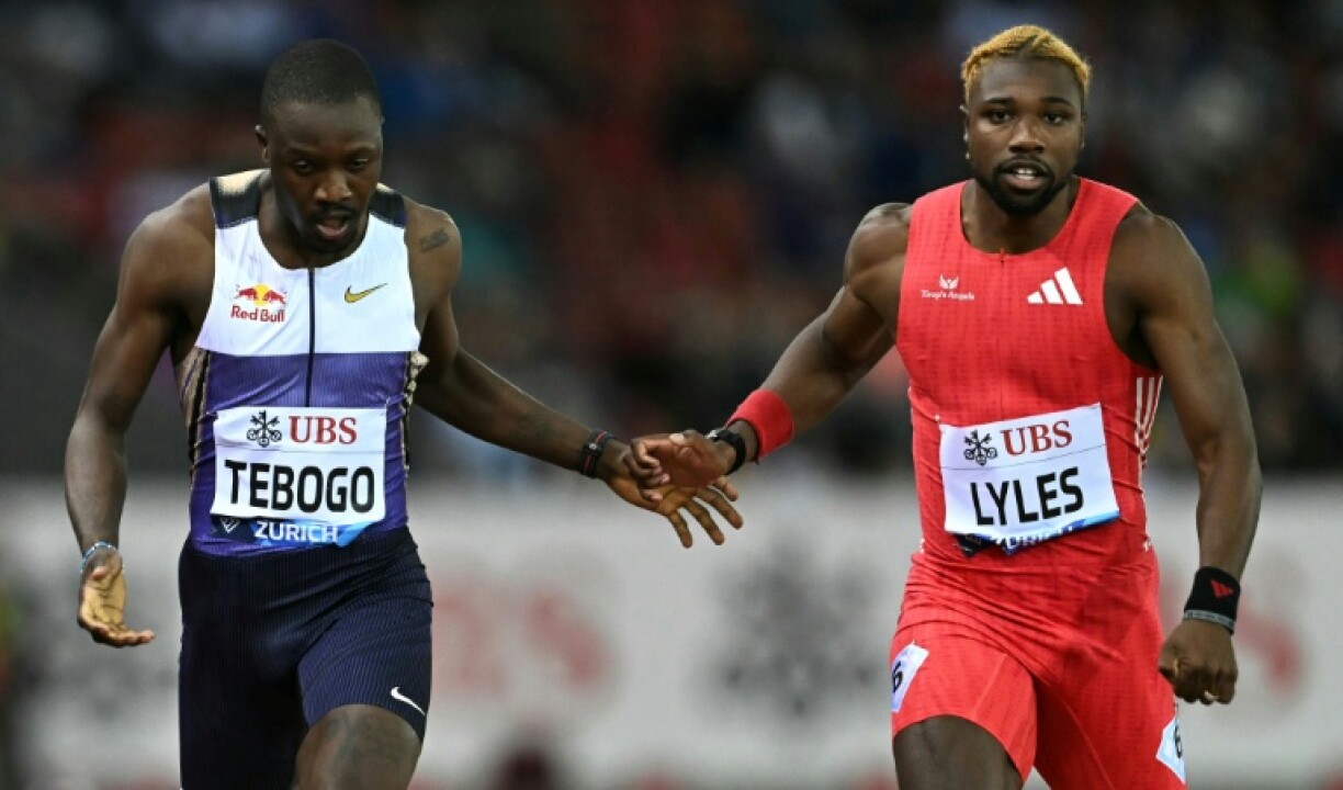 Noah Lyles (right) edged Letsile Tebogo by 0.02 sec in the 200m at the Diamond League meeting in Zurich last month