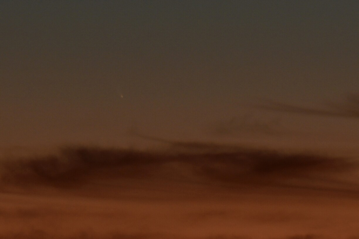 Den 8. Januar war de Koméit C/2024 G3 (ATLAS) liicht ze gesinn, sou wéi hei zu Montevideo an Uruguay