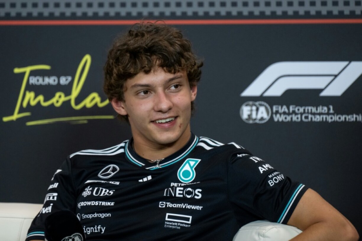 Kimi Antonelli touched by message left by Lewis Hamilton