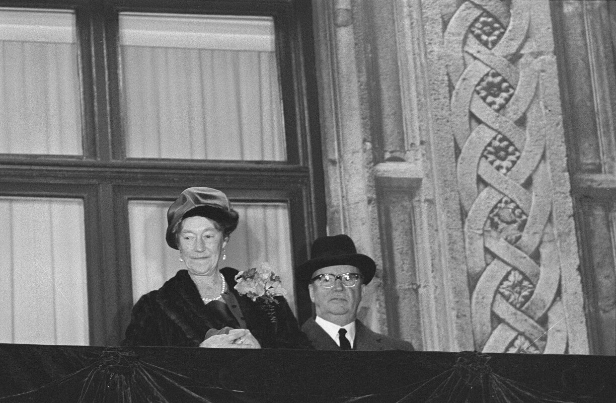 Charlotte of Luxembourg and Prince Felix before her abdication, 11 November 1964.