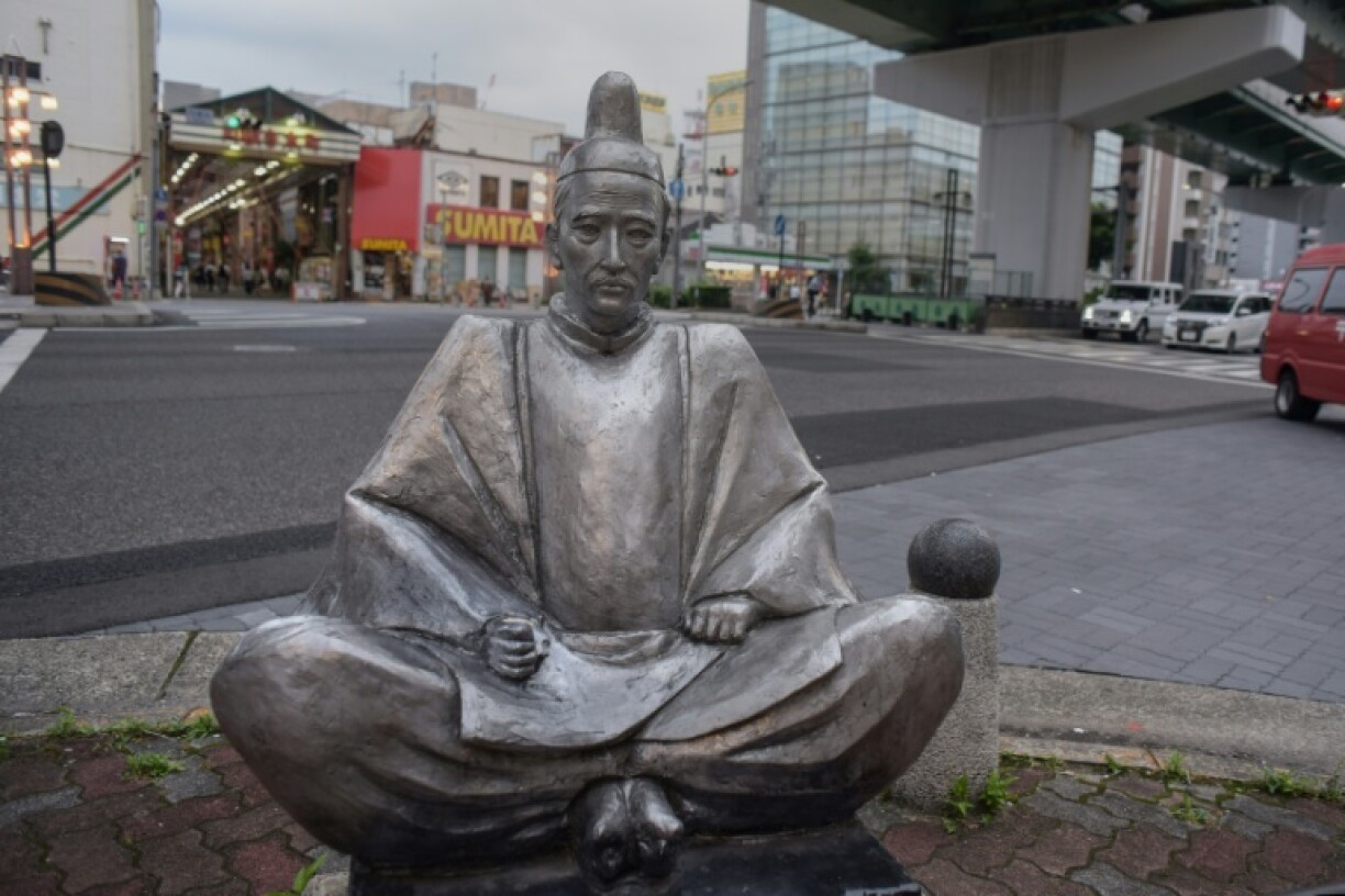 The statue of the powerful 16th-century warlord and samurai outside a shopping arcade in Japan has been beheaded