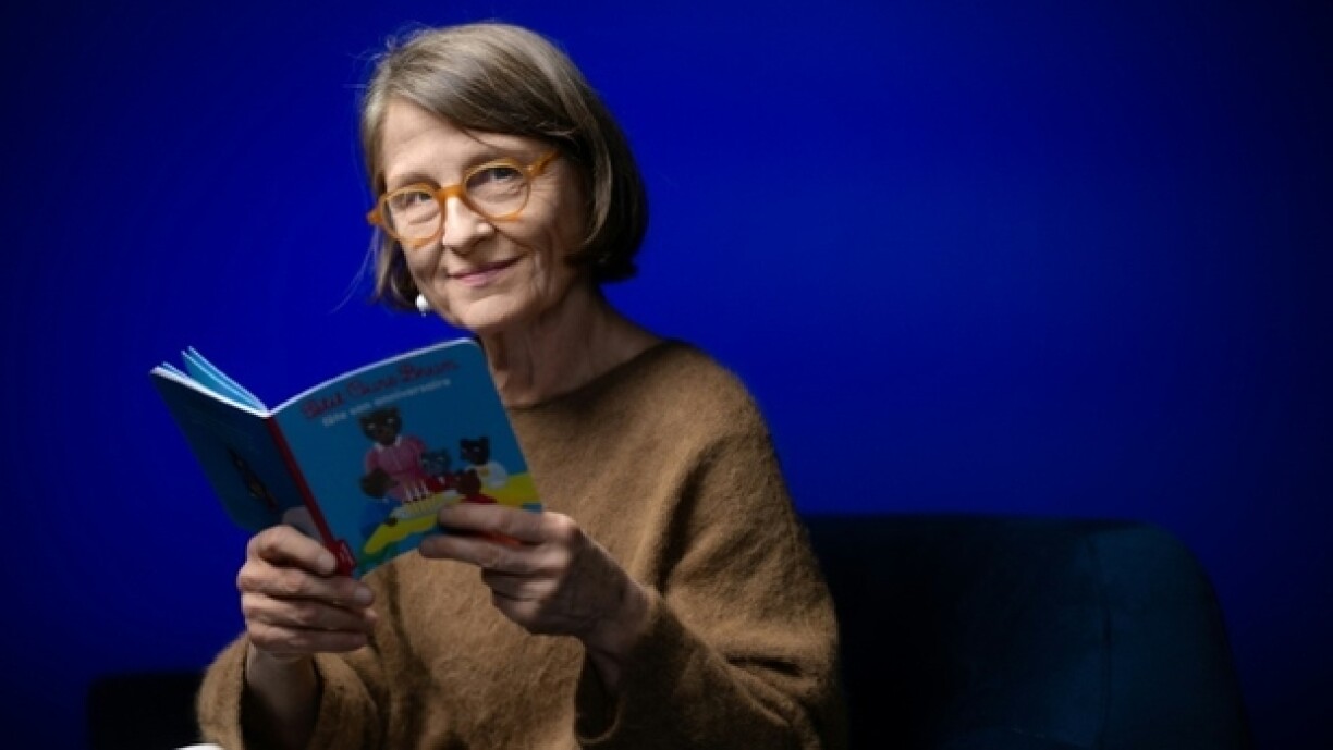 Marie Aubinais, l'une des autrices de Petit Ours Brun, pose le 20 novembre 2025 à Paris