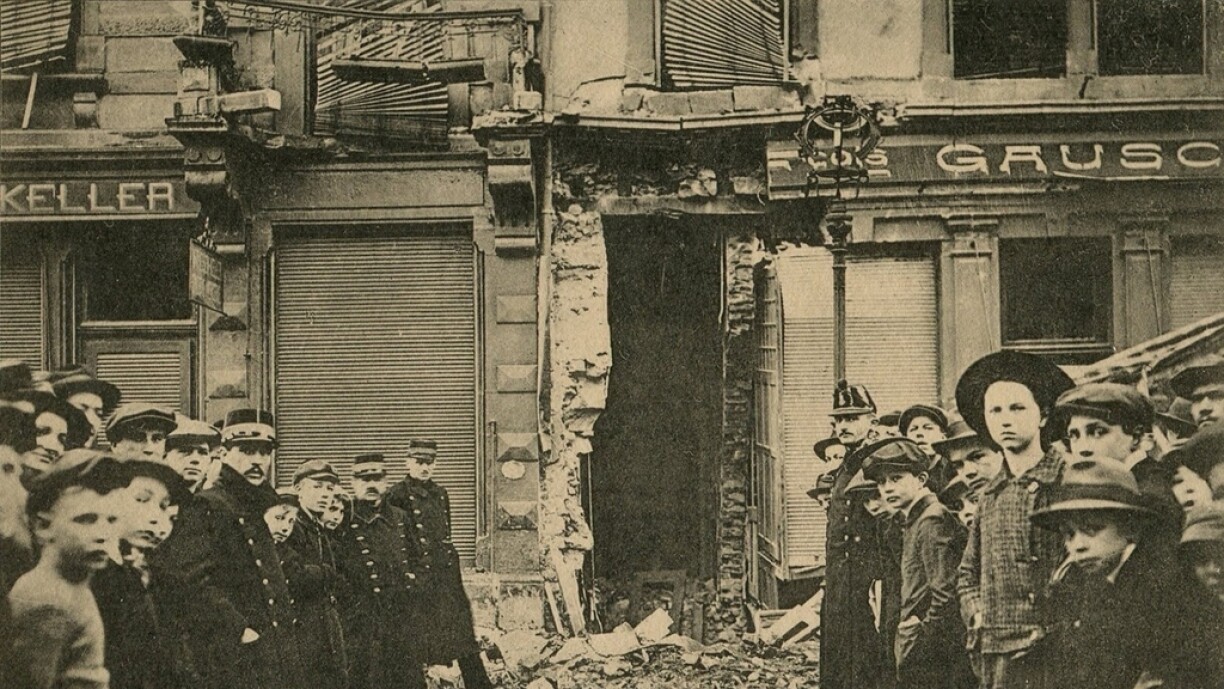 A house hit by a bomb on Rue de la Gare - 24 March 1918.