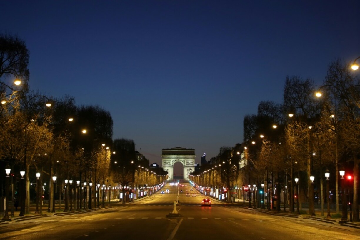 Mums let loose at Raspoutine, near the Champs-Elysees