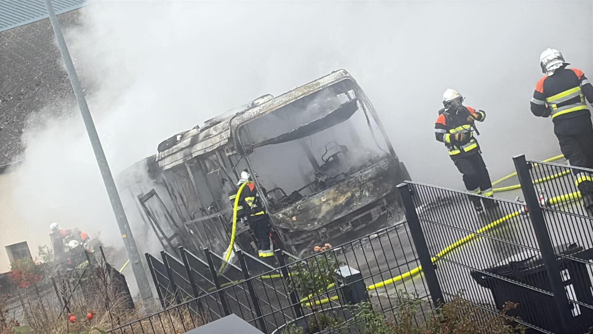 D'Strooss huet musse fir d'Läschaarbechte komplett gespaart ginn.