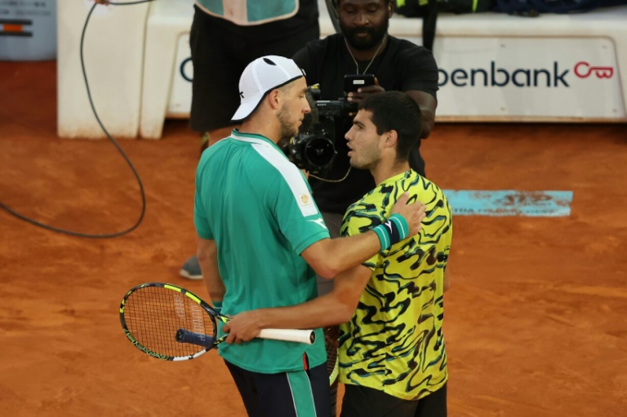 Jan-Lennard Struff et Carlos Alcaraz le 7 mai à Madrid