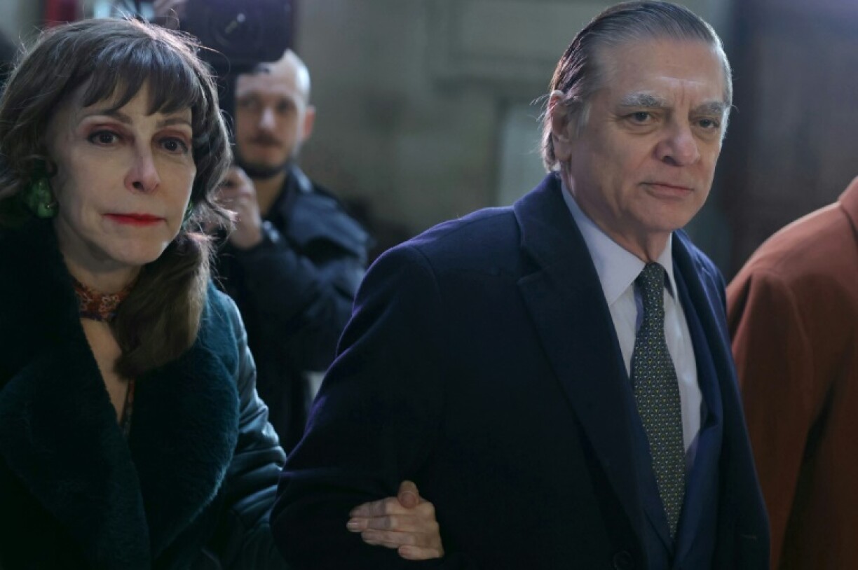 Paul Philip Al Romaniei, right, and his wife at a Paris court hearing in November 2023