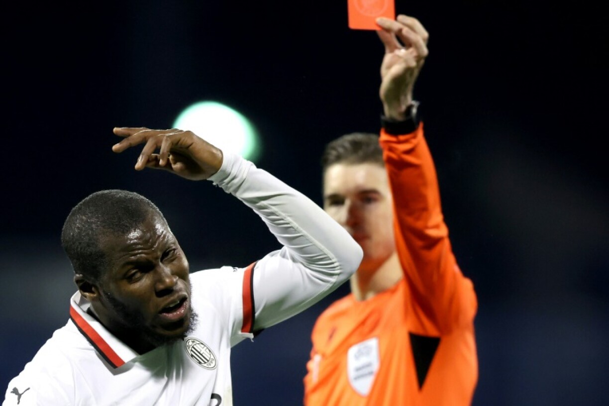 American Yunus Musah was sent off as AC Milan fell out of the top eight with a 2-1 loss at Dinamo Zagreb