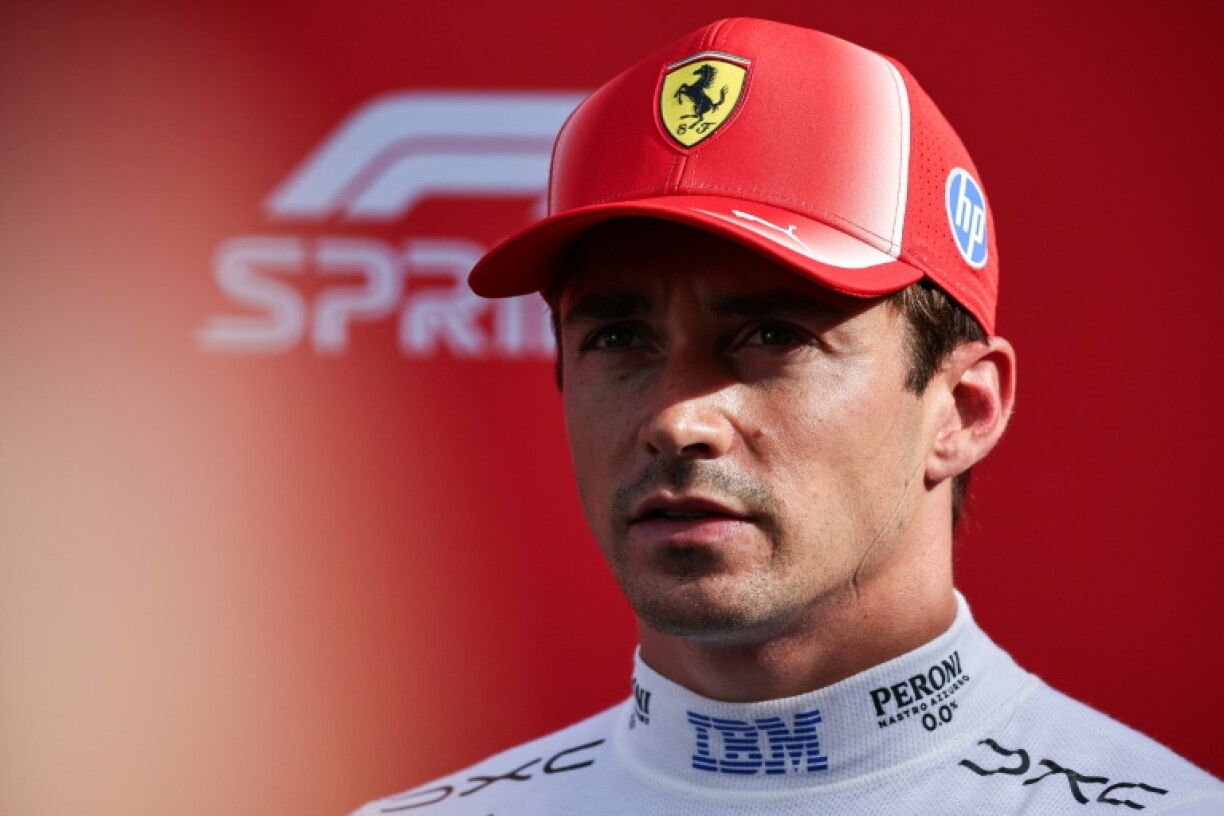 Charles Leclerc de l'écurie Ferrari, s'adresse à la presse avant le Grand Prix des Pays-Bas à Zandvoort le 21 août 2026.