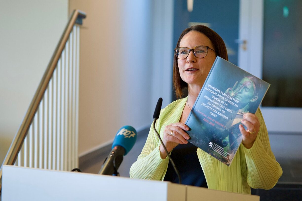 Minister Yuriko Backes