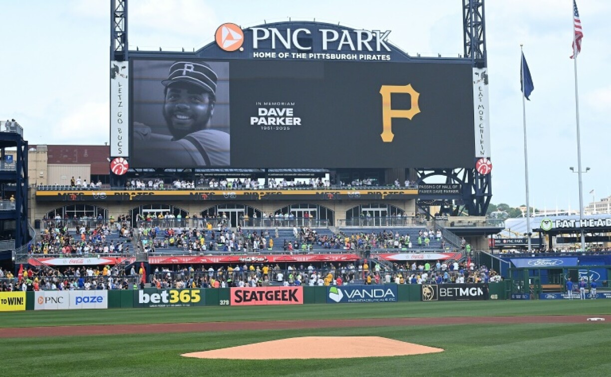 A moment of silence was held at Pittsburgh's PNC Park for MLB legend Dave Parker, a former Pirates icon who passed away at age 74