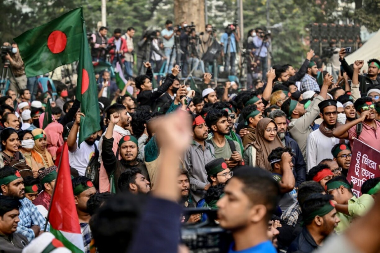 Students and supporters shout slogans during a 'March for Unity' organised by the Anti-Discrimination Student Movement in Dhaka on New Year's eve