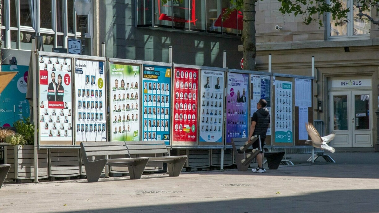 Des panneaux électoraux lors des élections communales de juin 2023