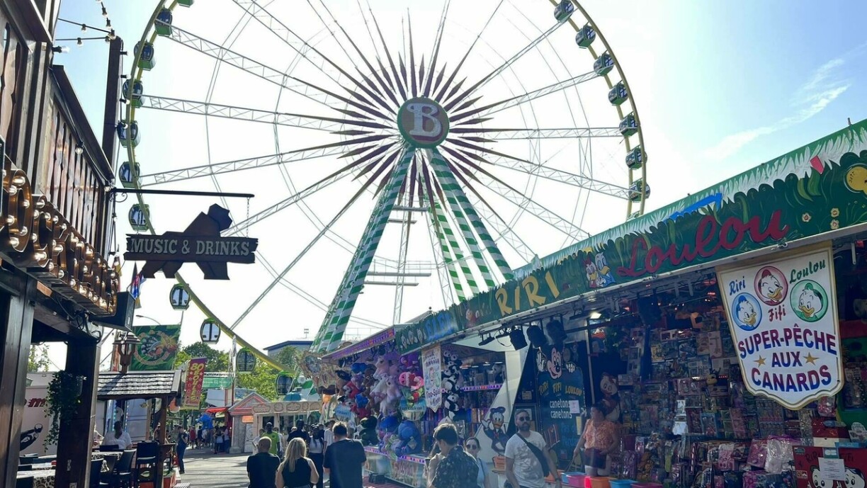 The alleys of the Schueberfouer quickly filled up with vsitors on Wednesday afternoon.