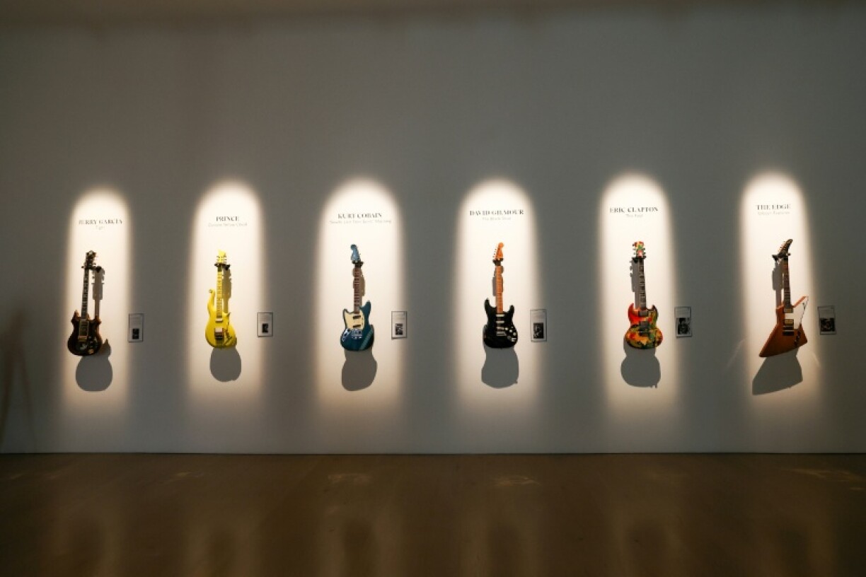 La collection de guitares de l'homme d'affaires Jim Irsay, exposées lors d’une présentation à la presse chez Christie’s, le 5 février 2026 à Beverly Hills, en Californie
