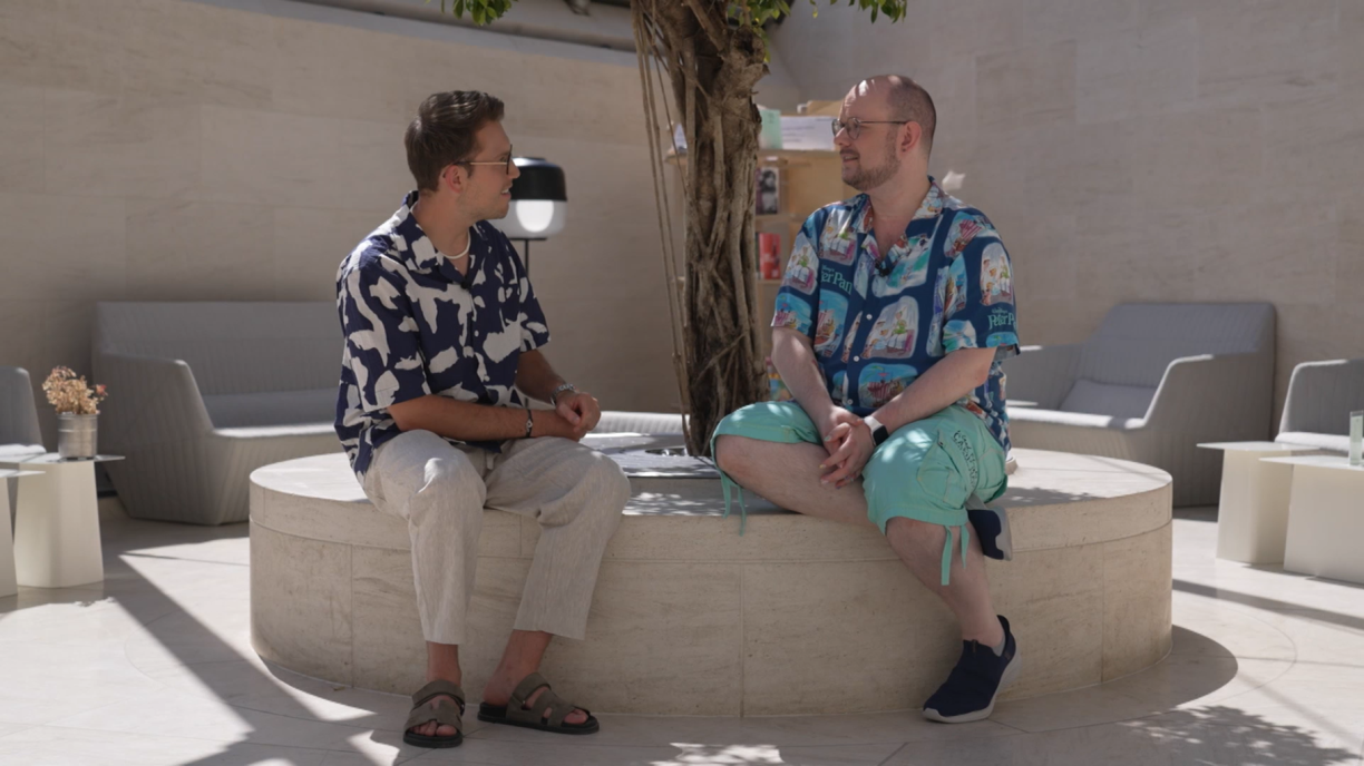 Den Tom Hecker am Interview.